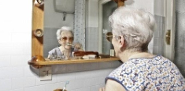 Cuidado bucal de paciente con Parkinson